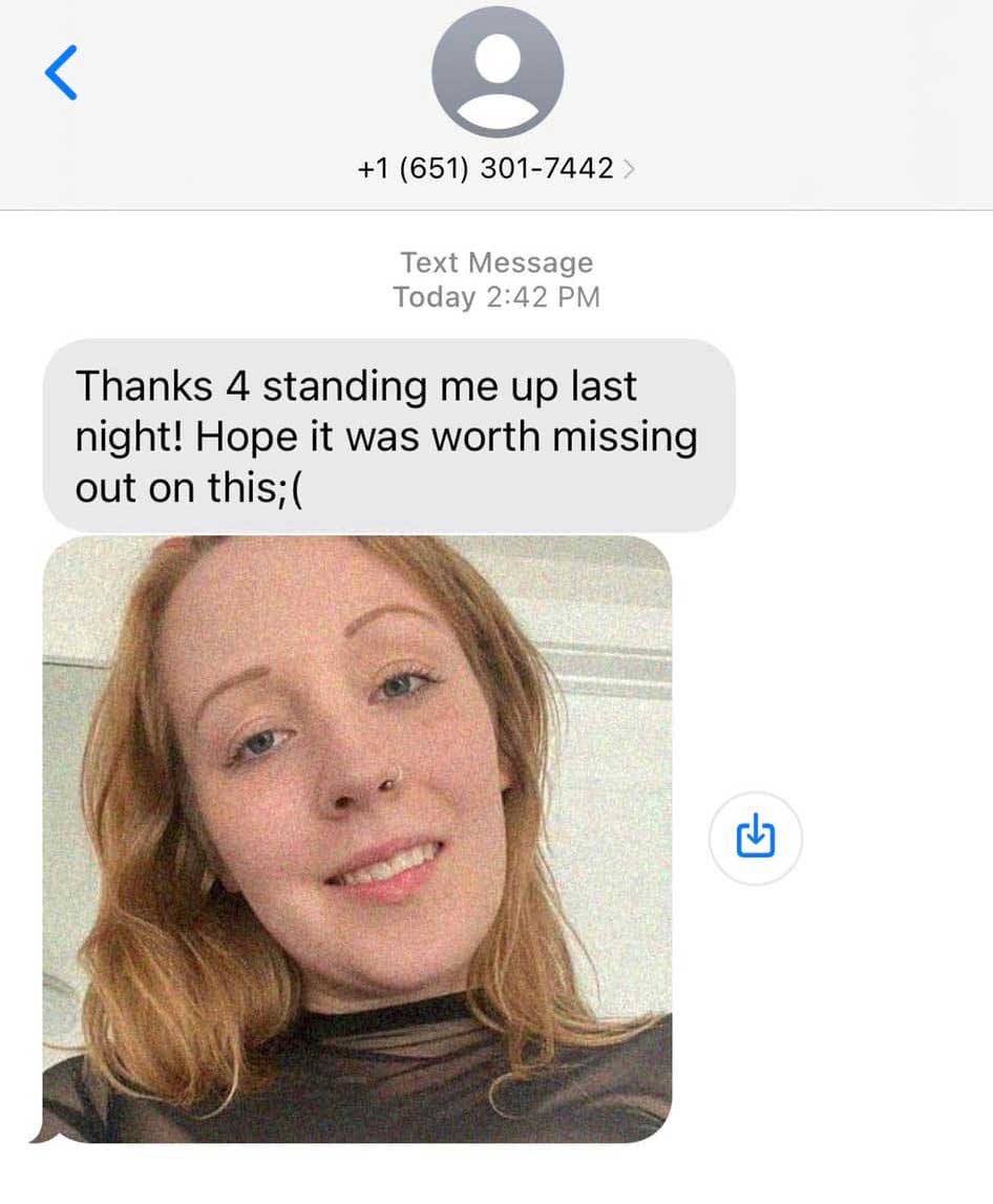 text message woman smiling