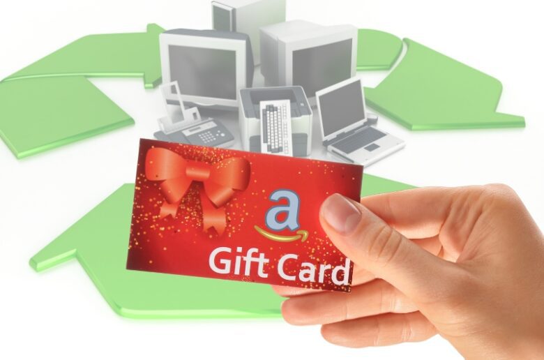 woman holding gift card