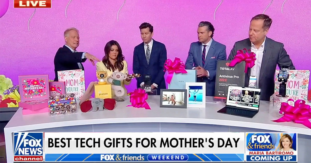Mother's Day 2017: The Best Tech Gifts for Mom