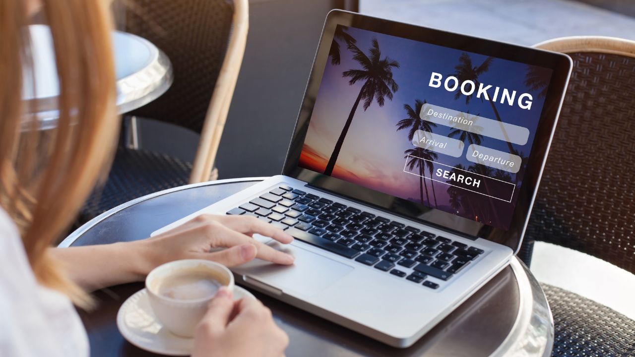 3-BOOKING SITE