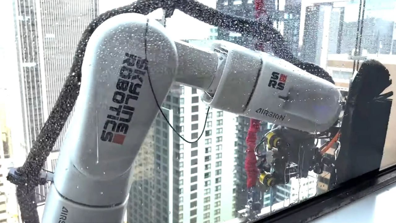 Image of window washing robot 