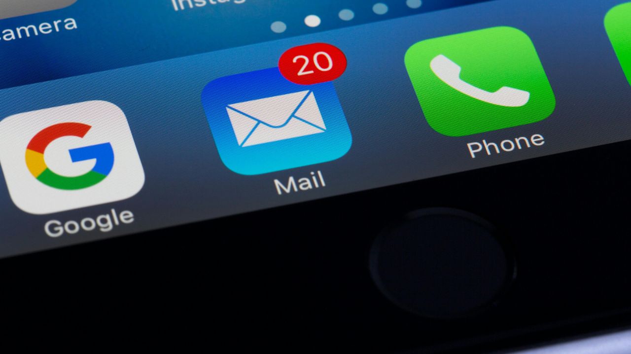 Email app on iPhone 