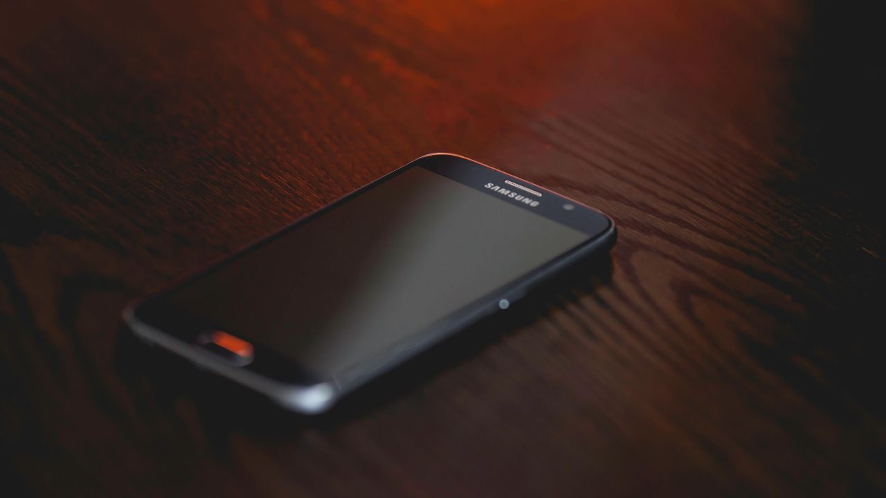 Image of Android phone 