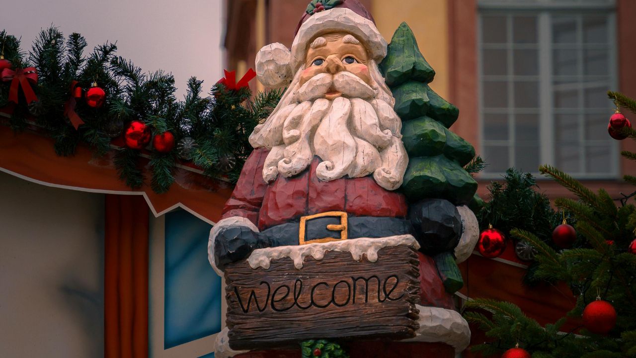 Outdoor Christmas decorations 