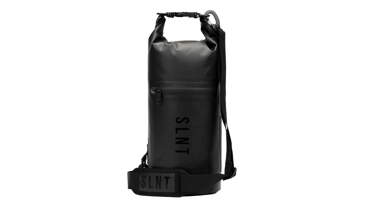 A marketing image of the SLNT faraday bag from Amazon.