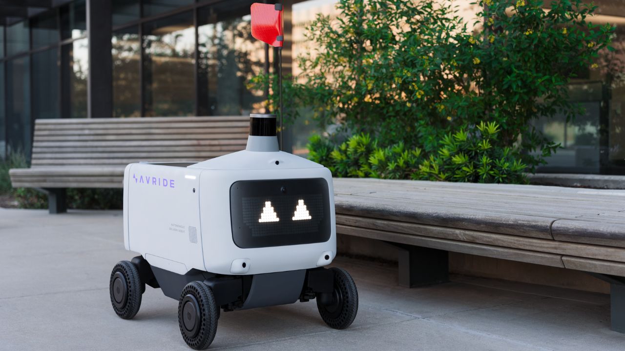 Uber Eats delivery robot