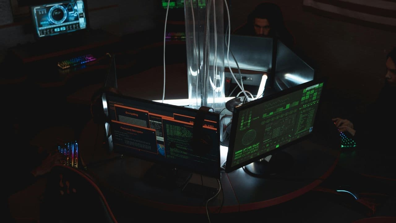 People are using PCs in a room
