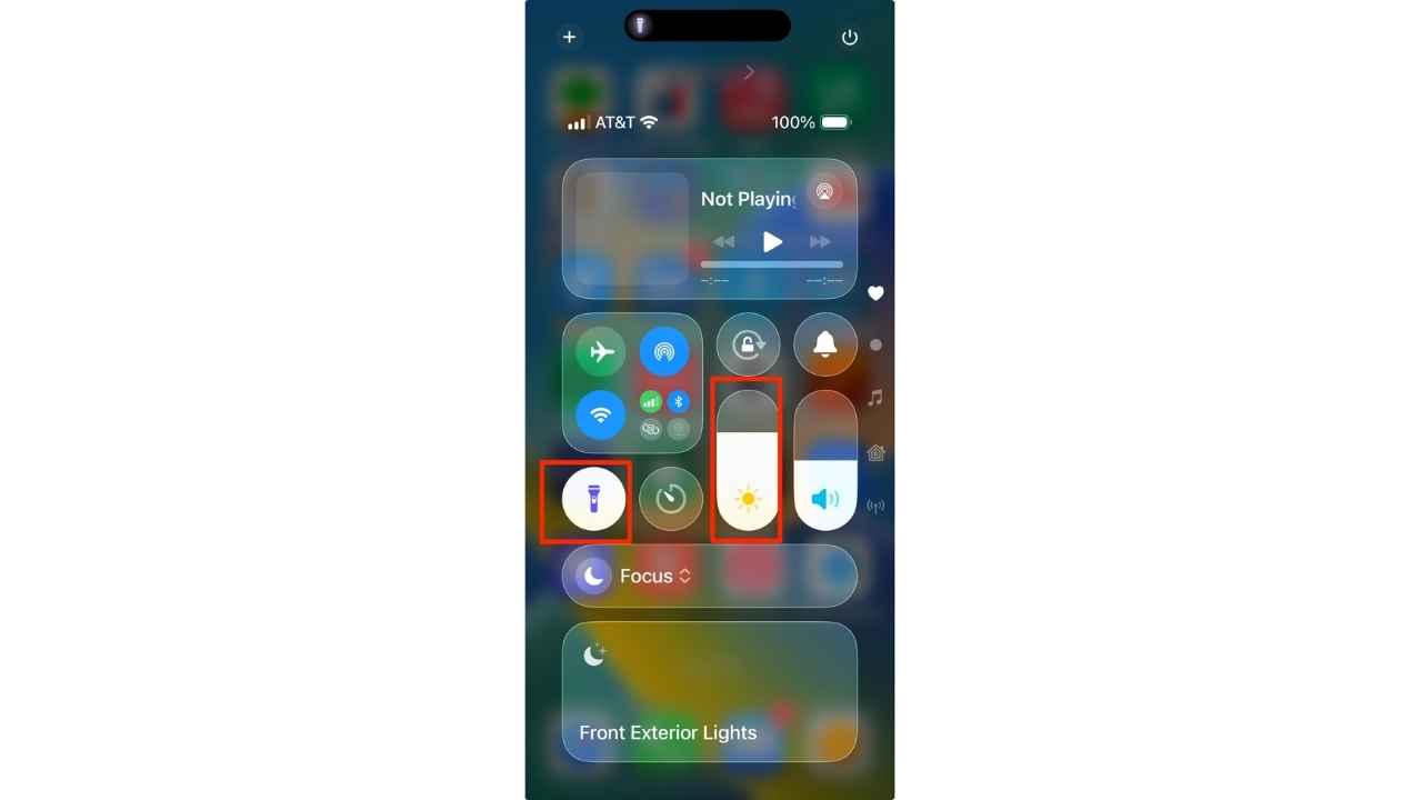 Image of how to adjust brightness with a simple press on iPhone 