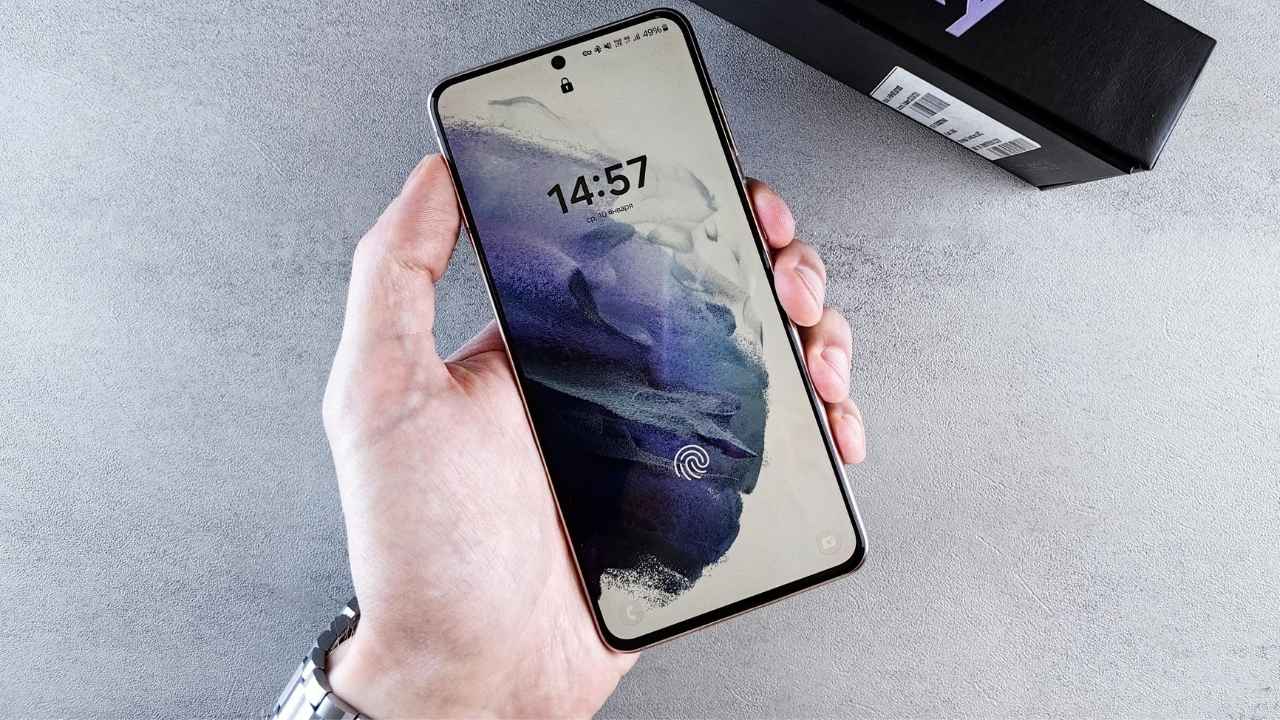 Samsung says fingerprint or PIN access helps protect the digital ID, while Samsung Knox adds another layer of security on compatible Galaxy devices.